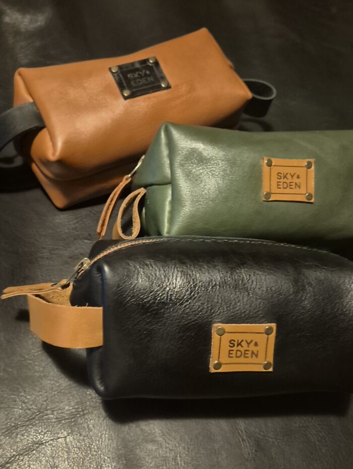 Chandler Leather Toiletry Bag - Image 3