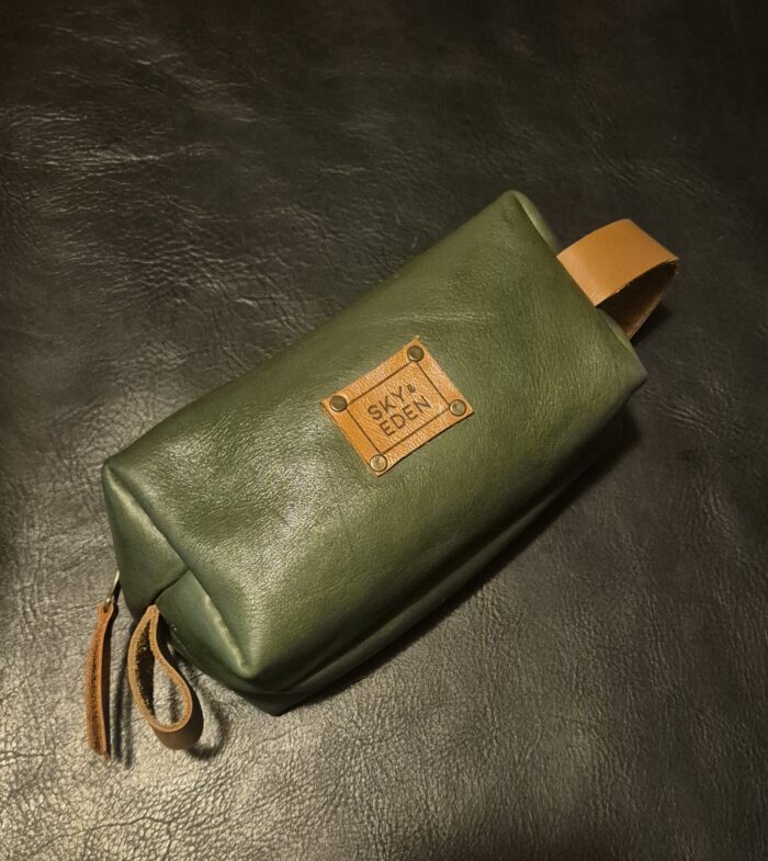 Chandler Leather Toiletry Bag - Image 6