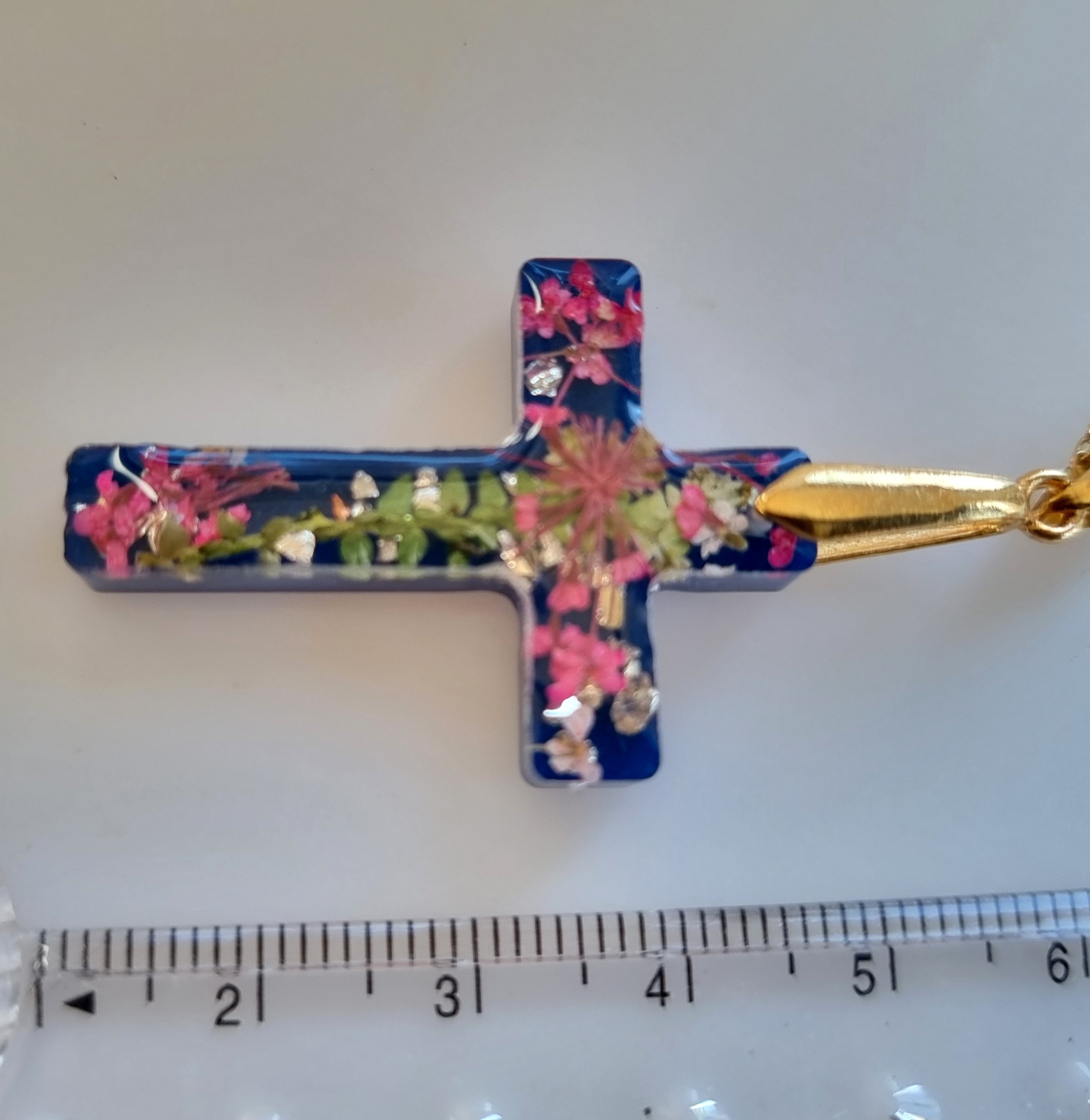 Resin Flower Cross Pendant - Image 8