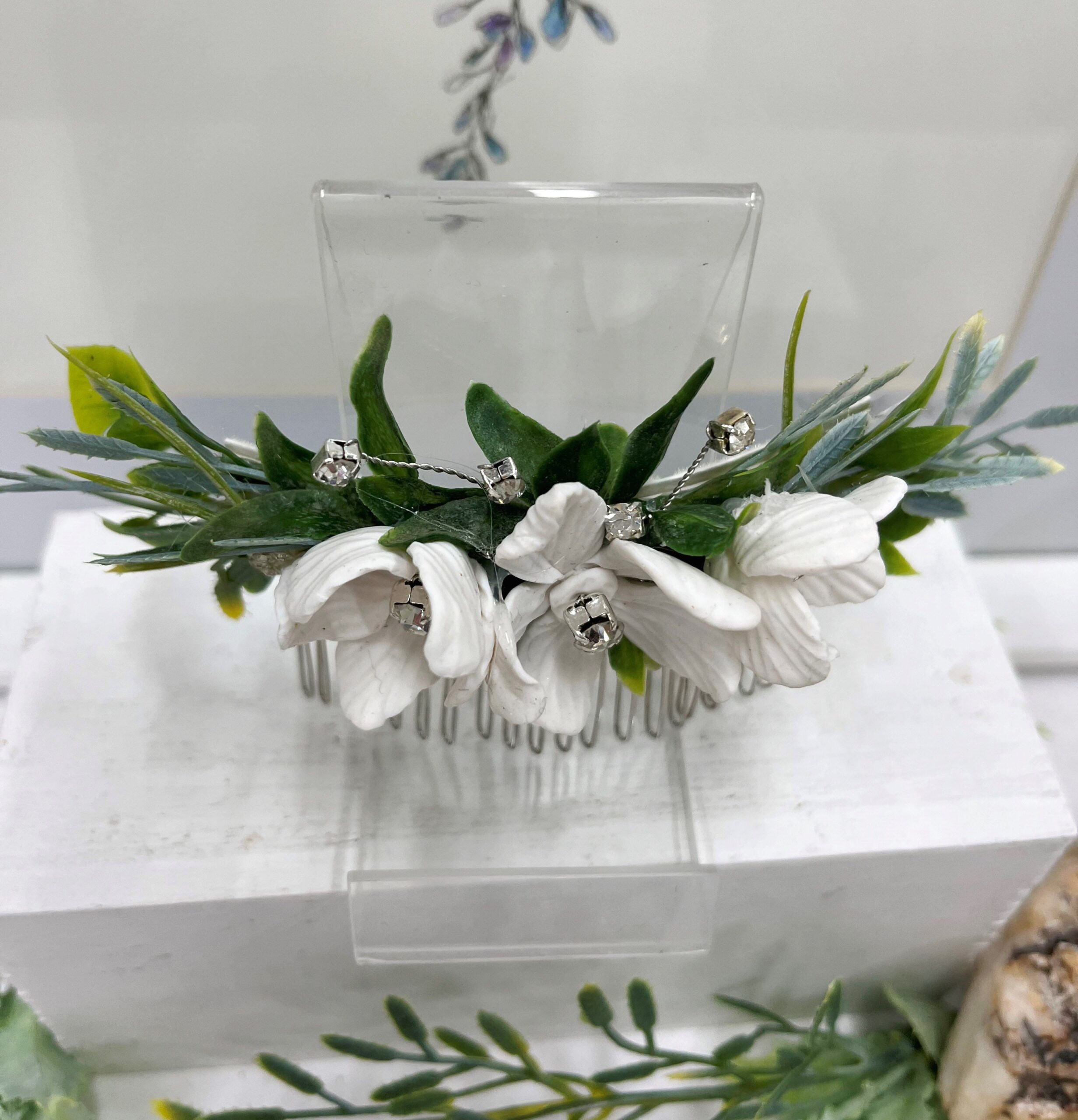 White Bloom Hair Comb - Image 5