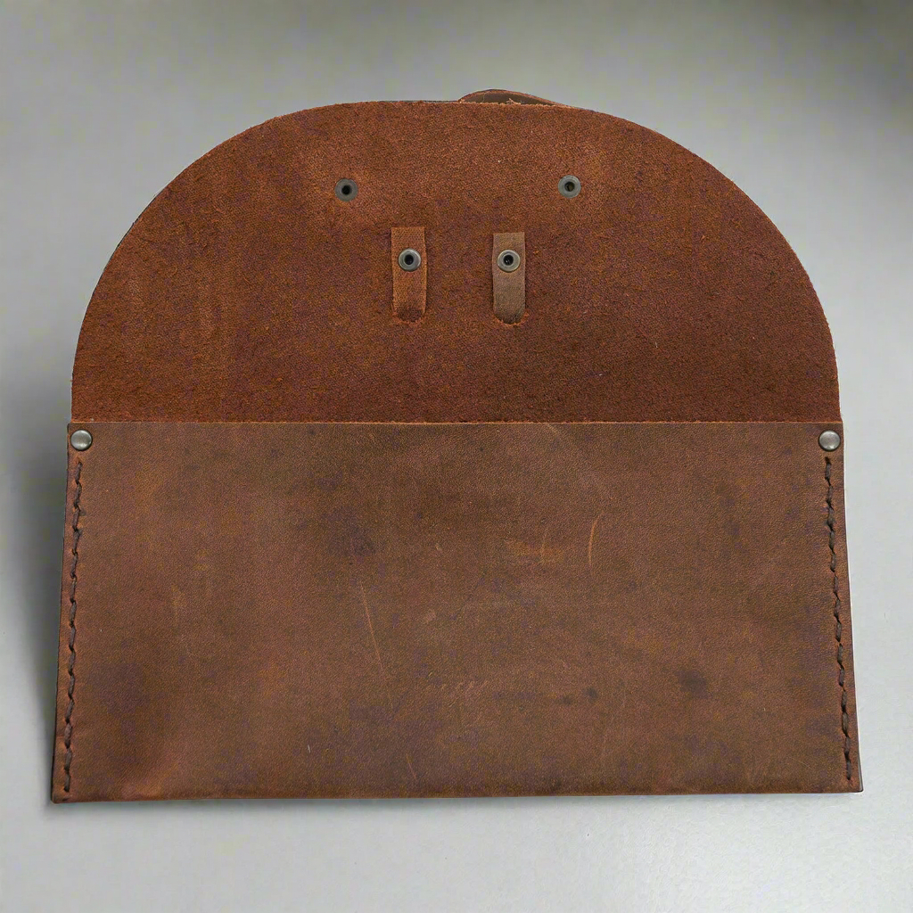 Vintage Leather Sunglass Case - Image 4