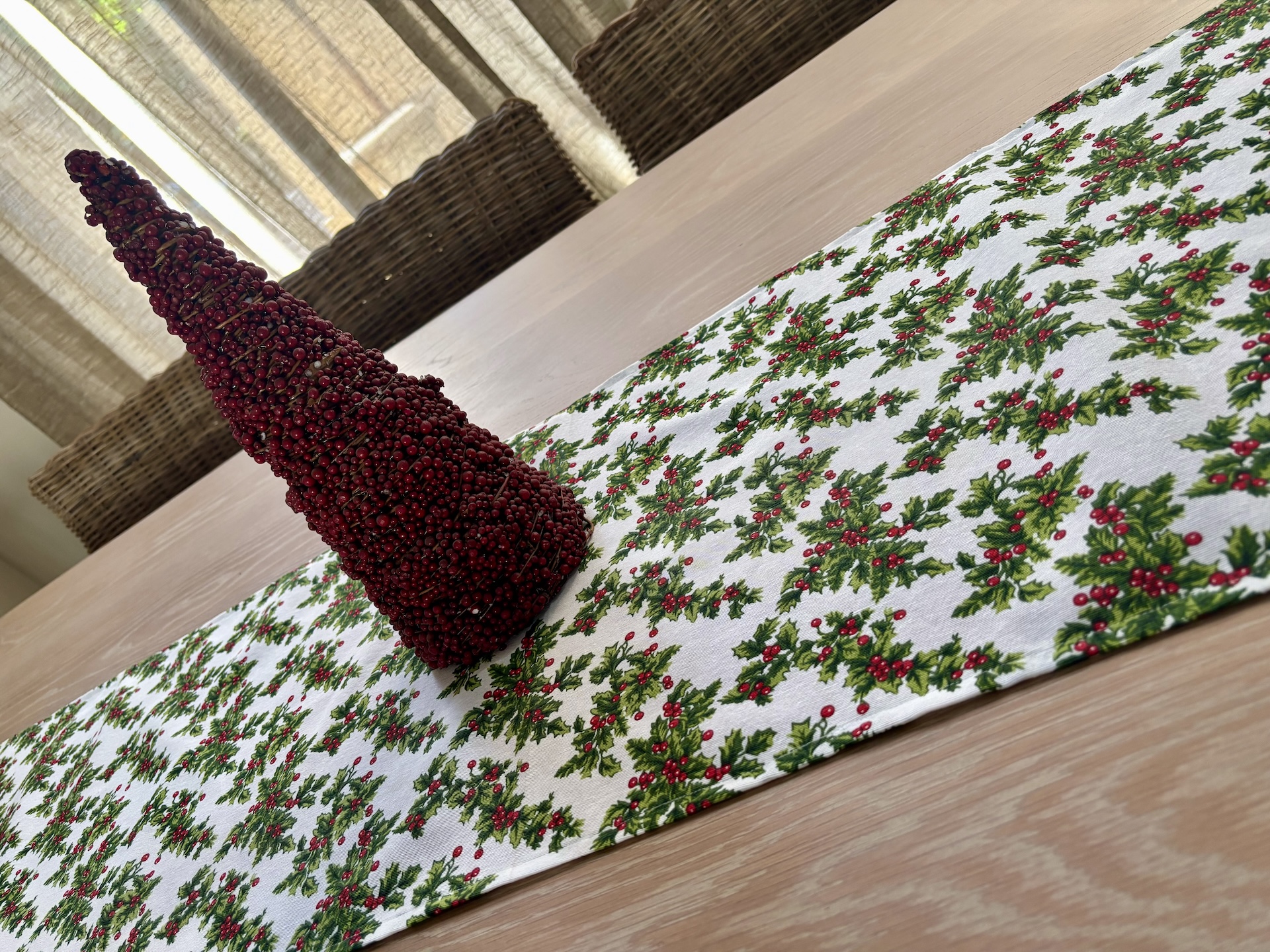 Table Runners Christmas Designs - Image 2