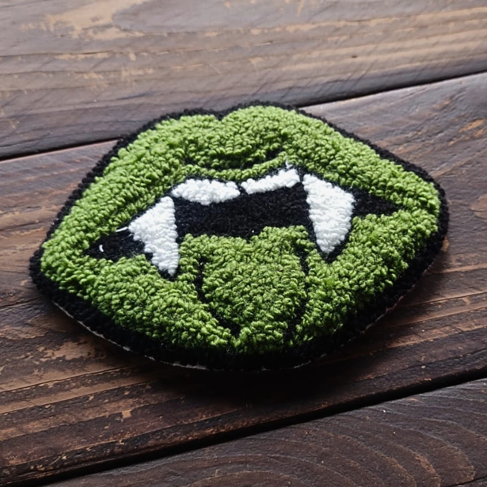 Take a Bite - Green Vamp Mug Rug