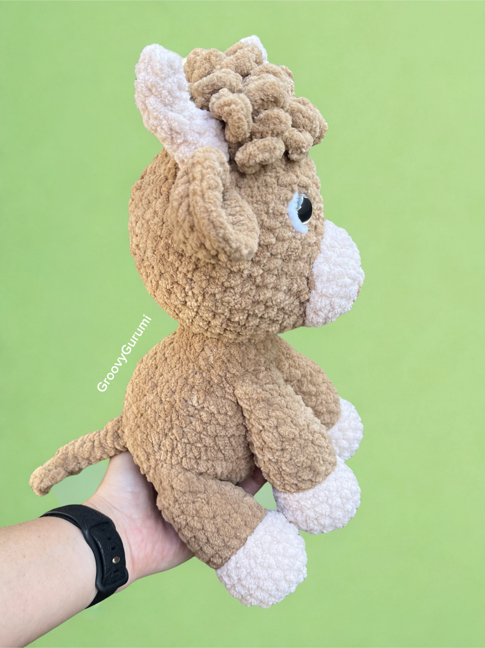 Crochet Highland Cow Plushie - Image 2