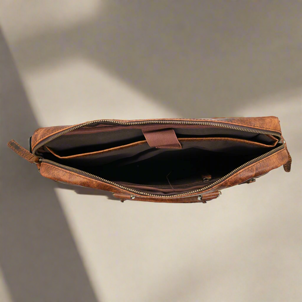 Capri Classic Leather Laptop Bag - Image 4